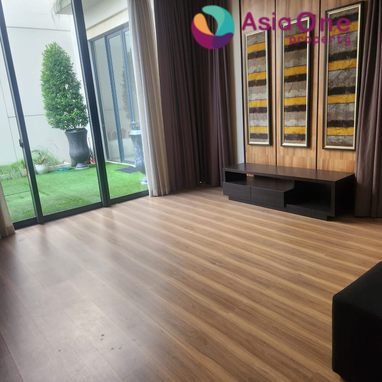 Dijual rumah mewah furnished di Lancewood Navapark BSD City