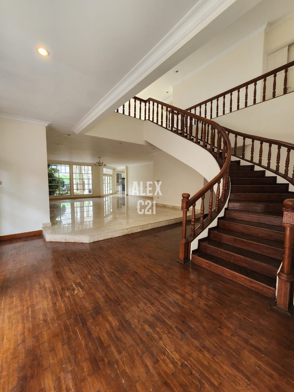 Sewa rumah mewah di Cipete, Jakarta Selatan