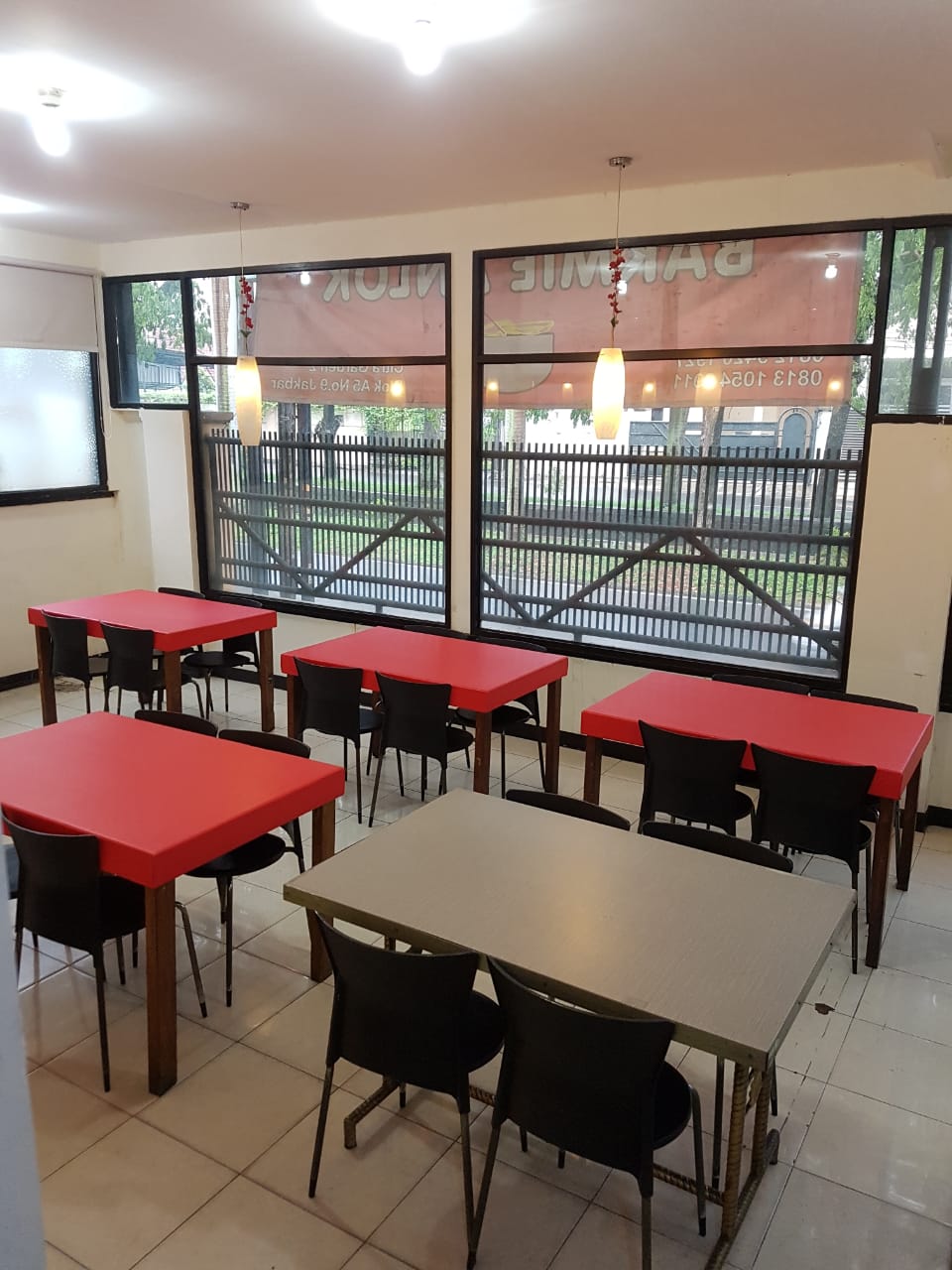 Jual rumah dan kios di Citra Garden 2, Kalideres, Jakarta Barat