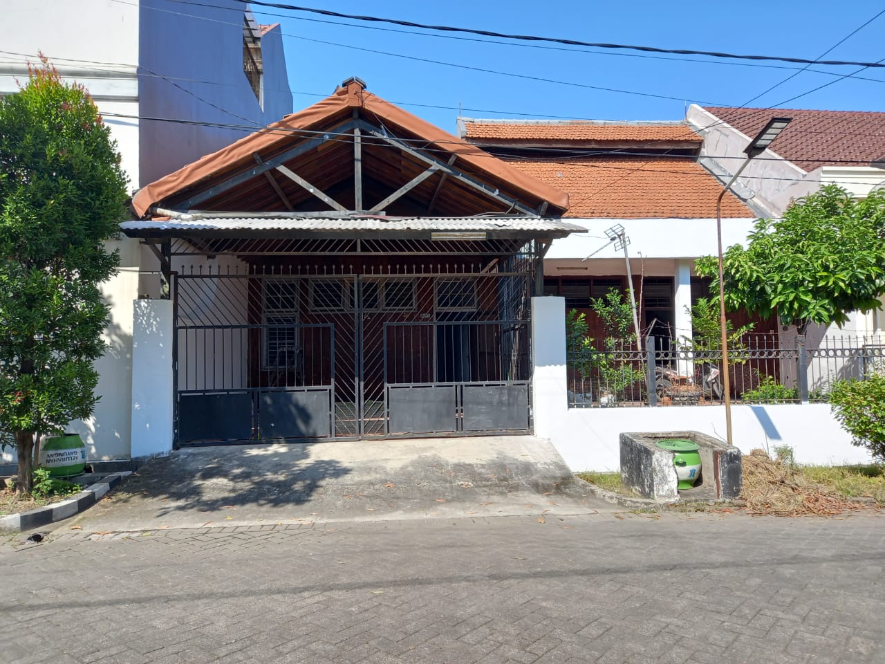 rumah disewakan gayungsari barat surabaya