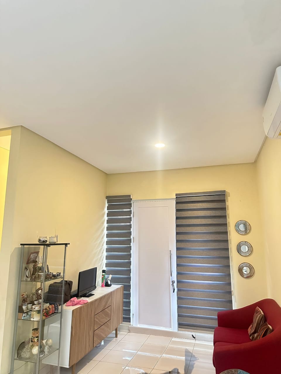 Jual rumah modern elegan di Paradise Resort City, Ciputat