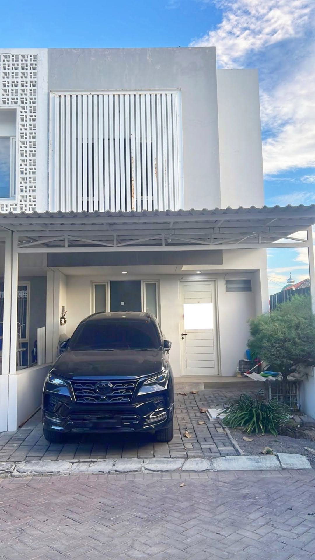 *Jual Rumah DIAN ISTANA By Oasia Surabaya Barat*