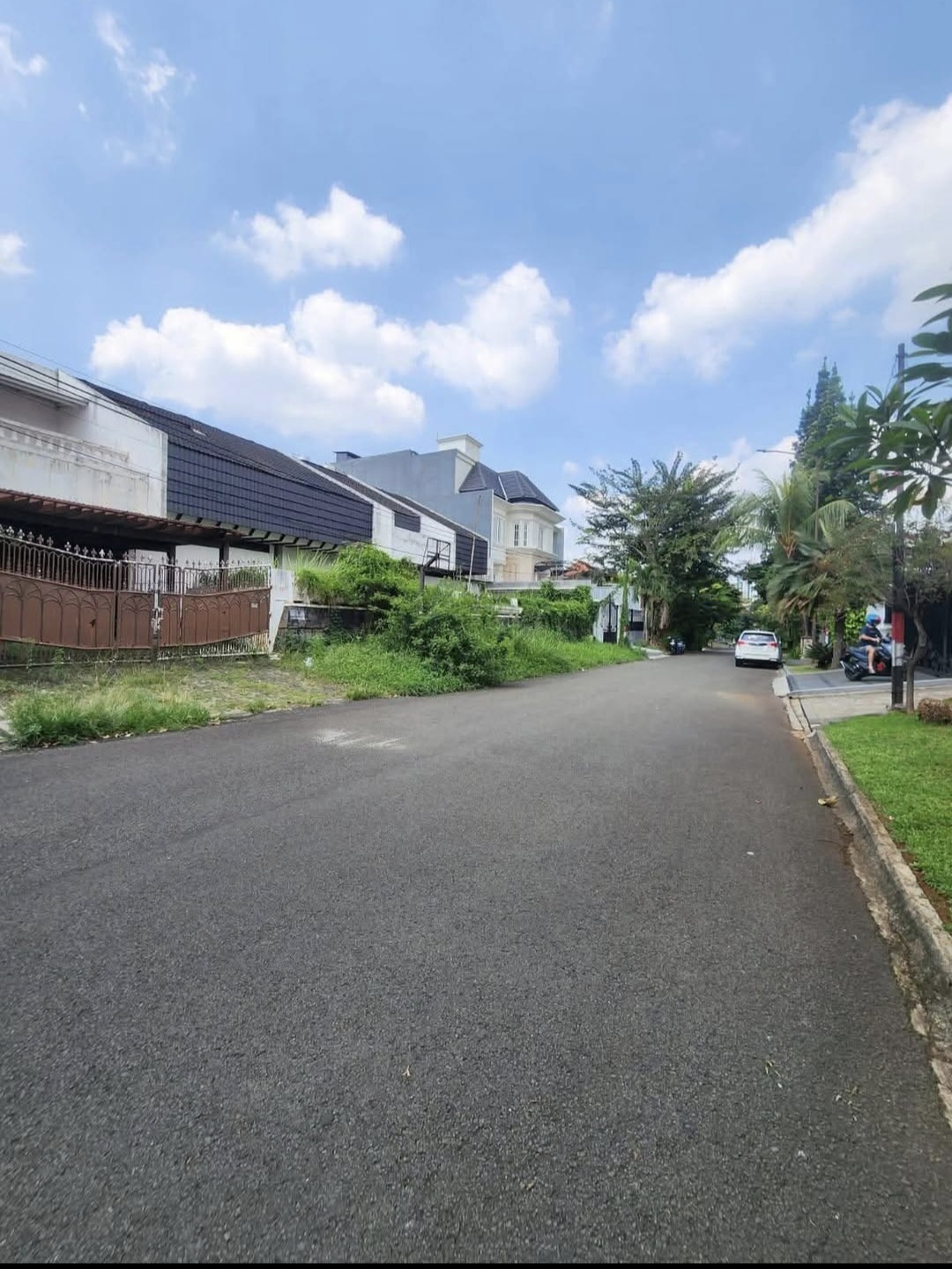 Dijual rumah tua di pondok indah jakarta selatan