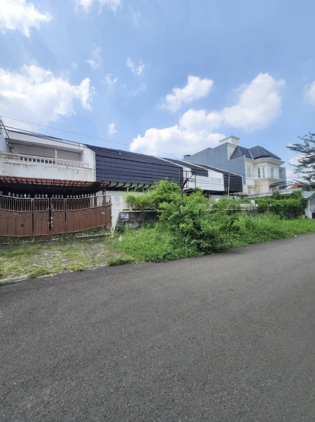 Dijual rumah tua di pondok indah jakarta selatan