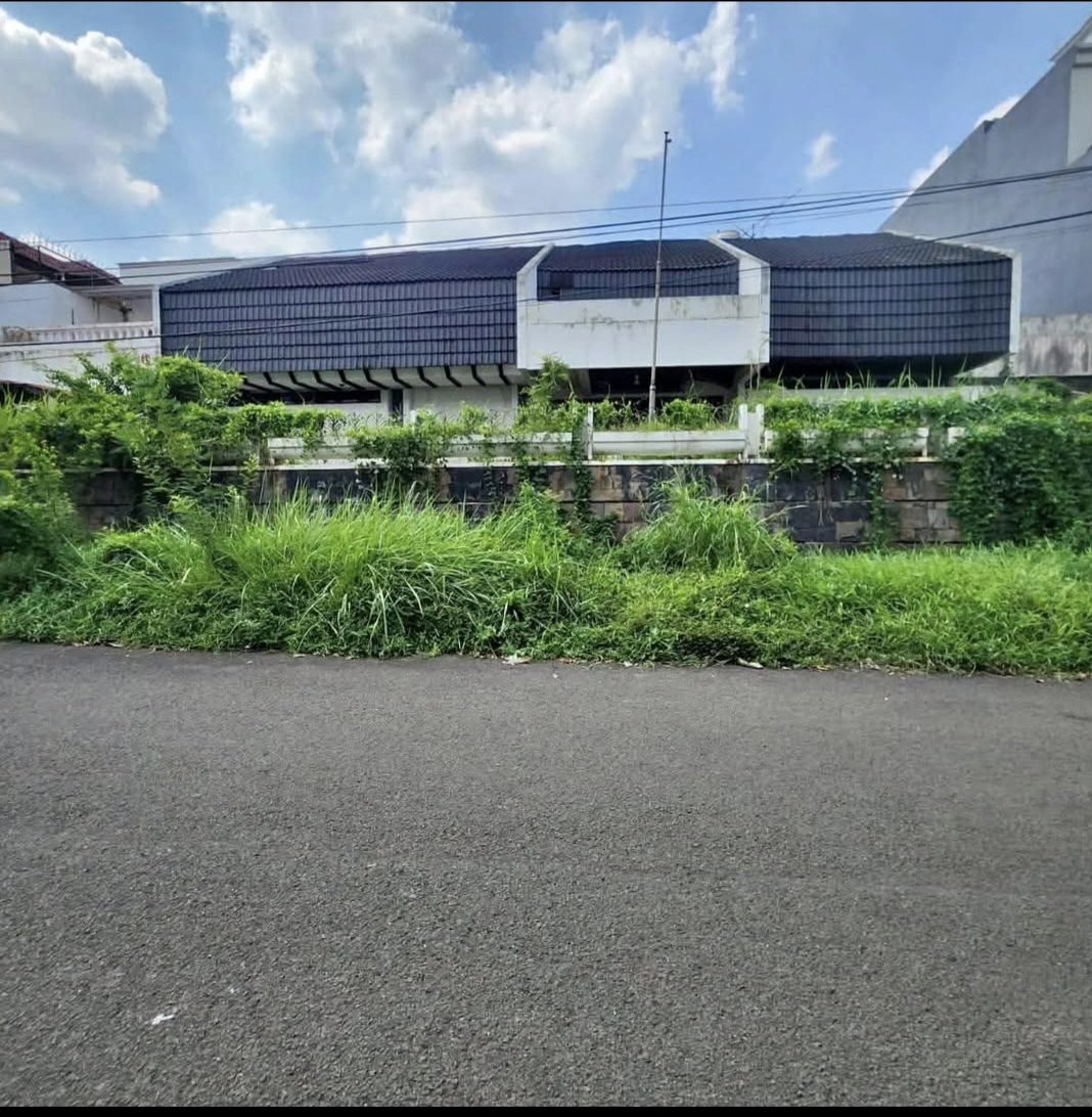 Dijual rumah tua di pondok indah jakarta selatan