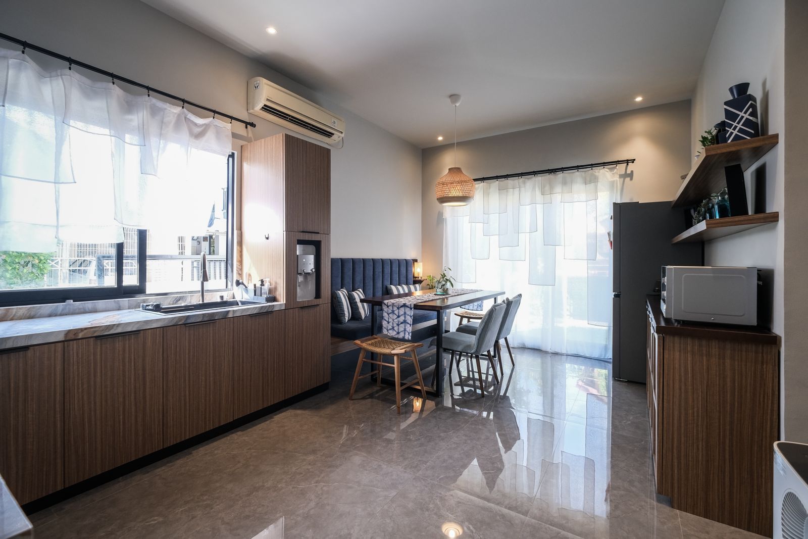 Jual Rumah modern di Komplek Kucica Bintaro Sektor 9 Pondok Aren