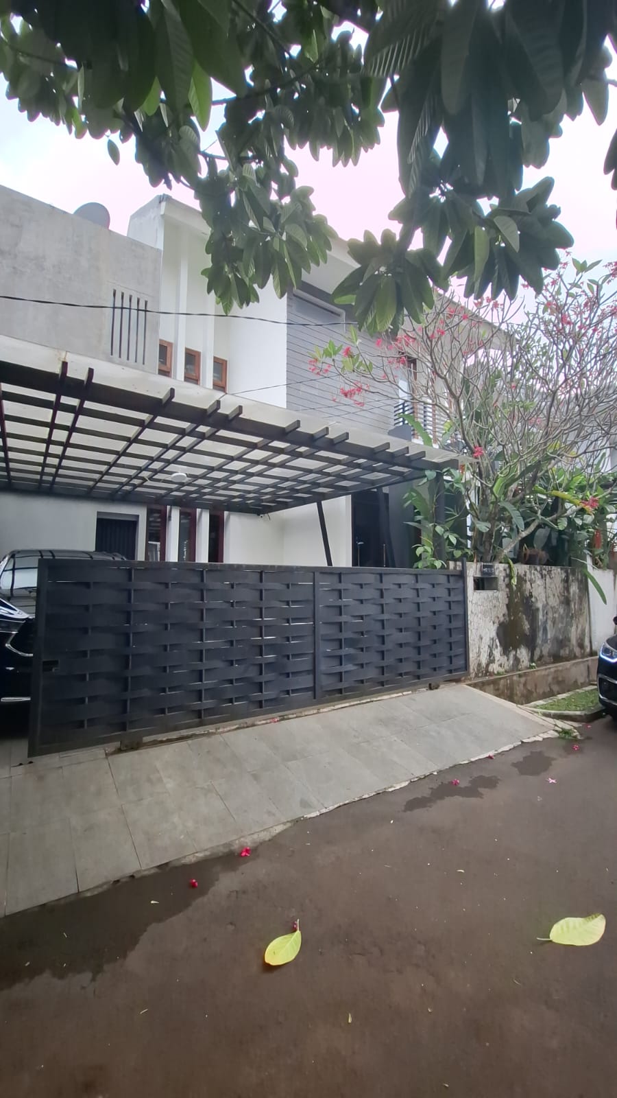 Jual rumah strategis di Bintaro Sektor 9, Pondok Aren, Tangsel