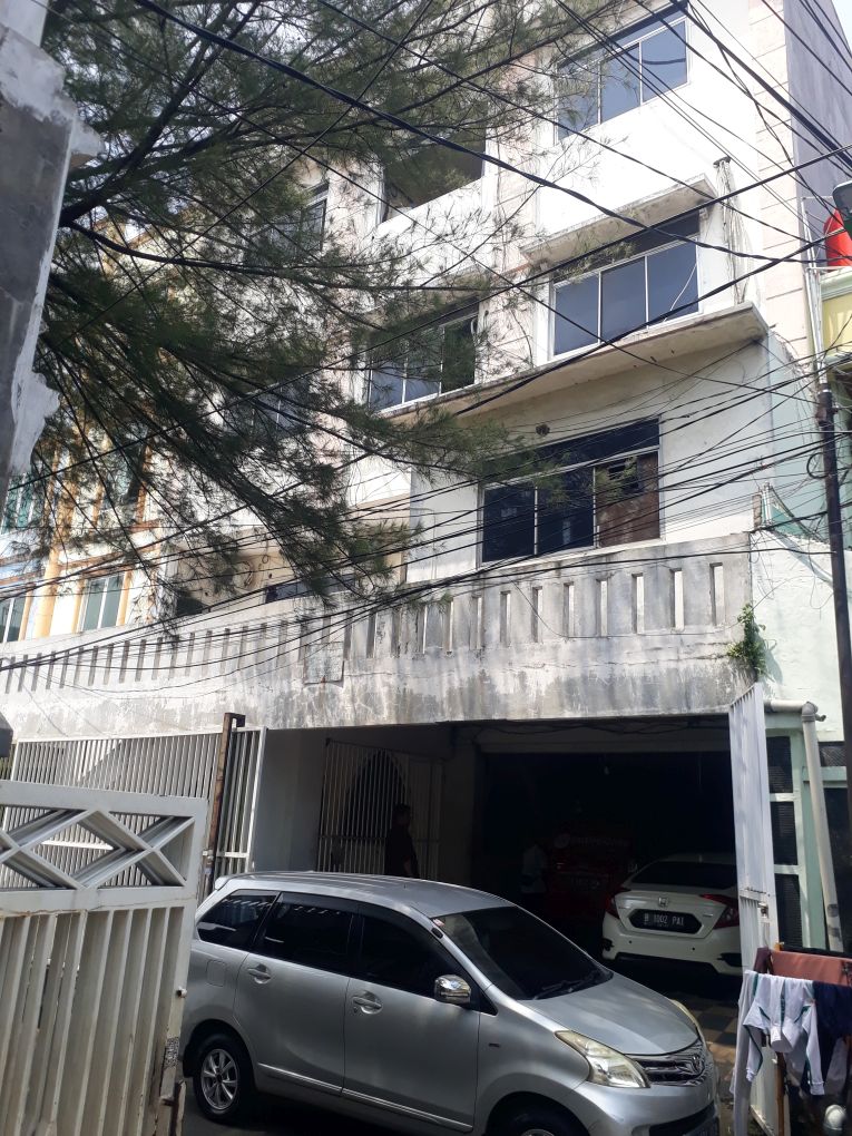 Sewa  3 unit ruko gandeng di Jl Kebon Bawang III, Tj Priok