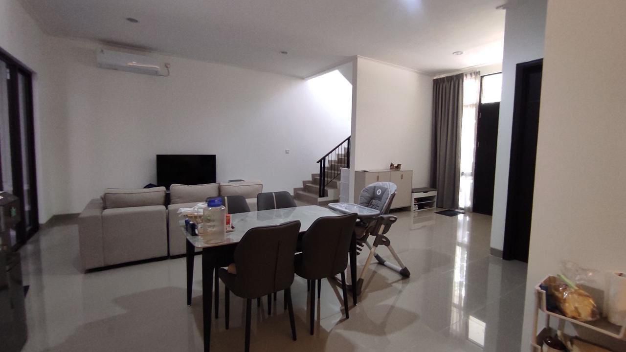 Jual Rumah modern di Cluster Summerwood, Cakung, Jakarta Timur