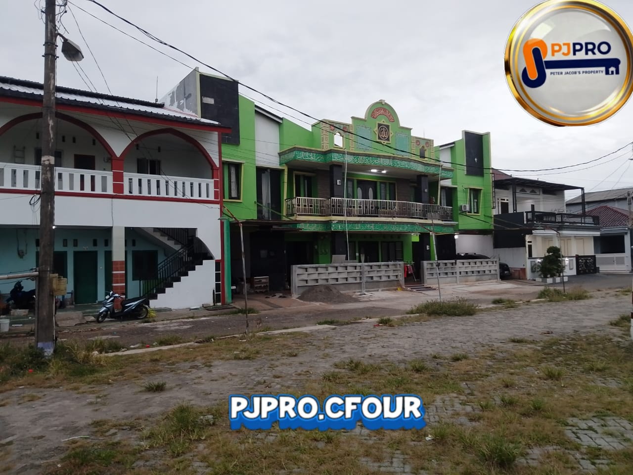 Dijual Rumah 2lantai Bebas Banjir di Candrabaga Bekasi