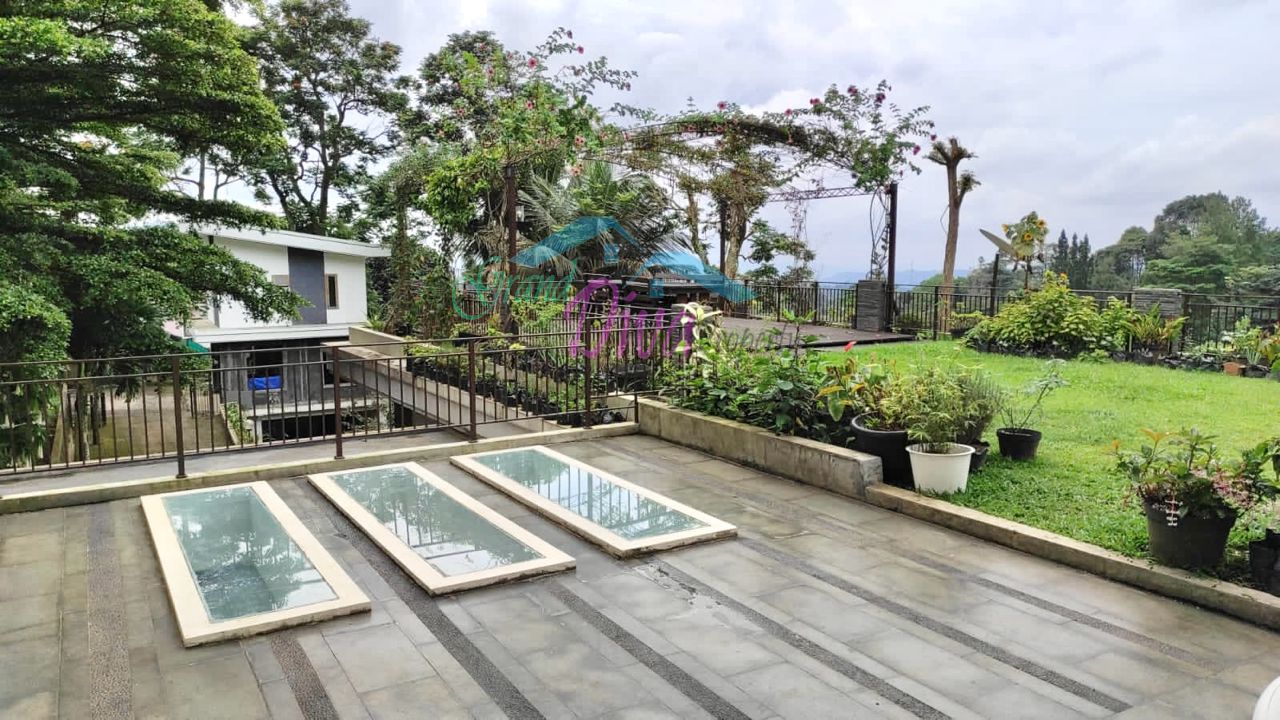 VILLA BAGUS DI CISARUA BOGOR