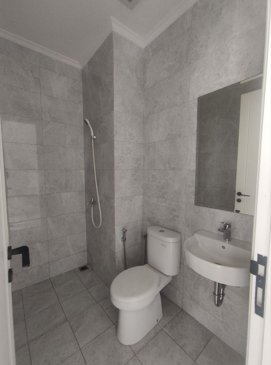 Ruko 3Lantai Di kawasan perumahan Duren Sawit Jakarta Timur