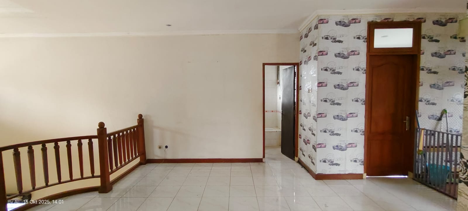 Jual rumah mewah dan luas di komplek Graha Taman, Pondok Aren