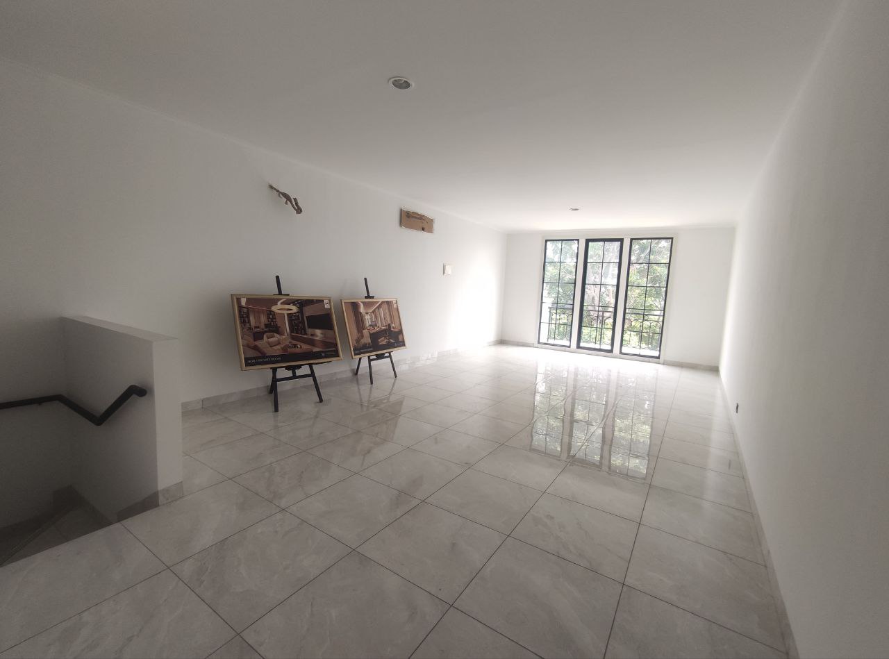 Ruko 3Lantai Di kawasan perumahan Duren Sawit Jakarta Timur