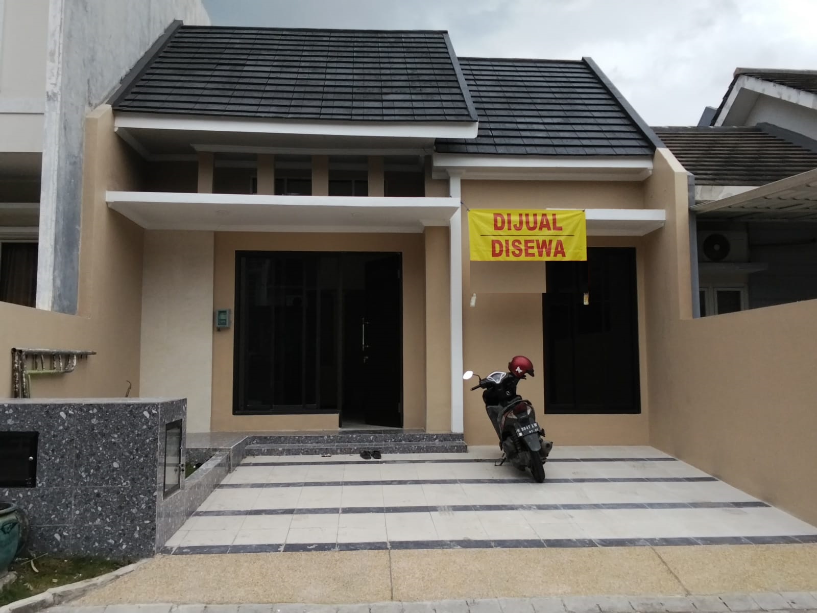 rumah dijual bukit palma surabaya