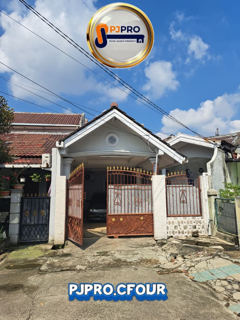 Dijual Rumah Posisi Hook Semi Furnished di Villa Indah Permai