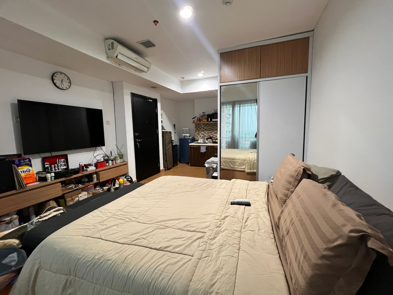 Jual apartement studio modern dan elegan di Aspen Peak Residence