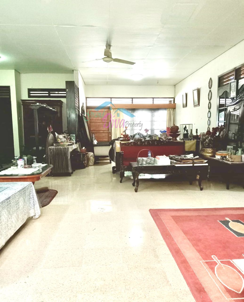 RUMAH DI KOMPLEK TNI AU WARINGIN PERMAI JAKARTA TIMUR