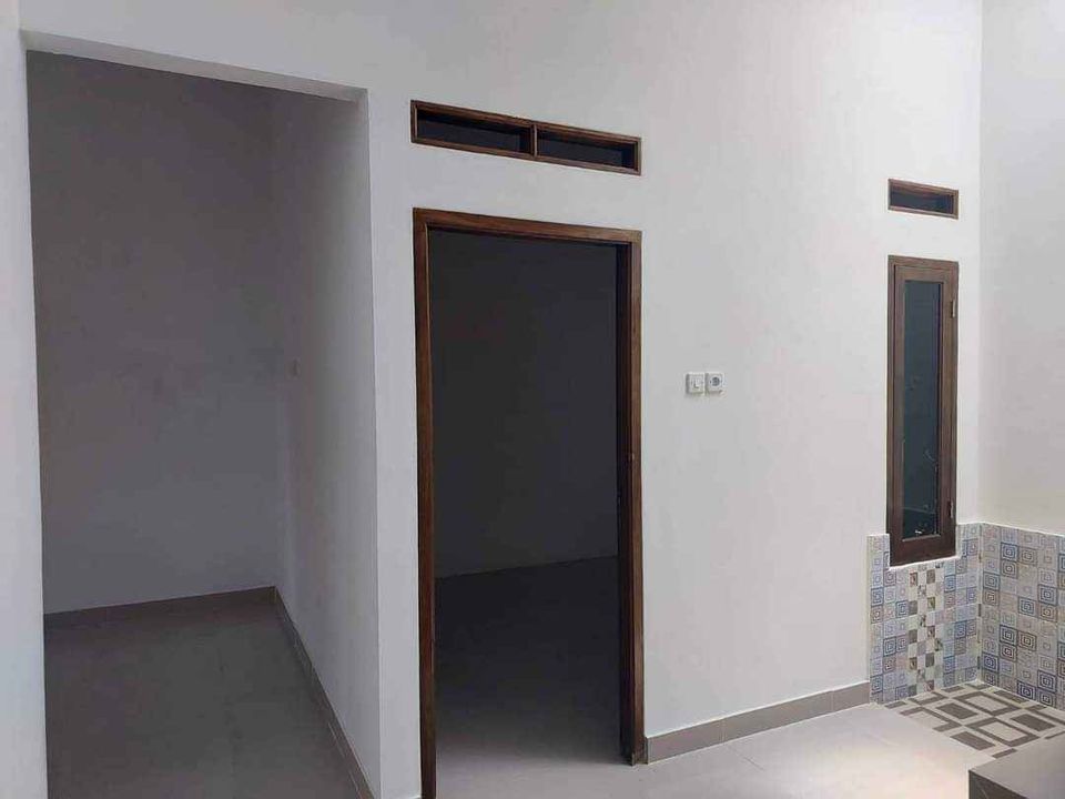 Rumah nyaman dan strategis di villa gading harapan 3