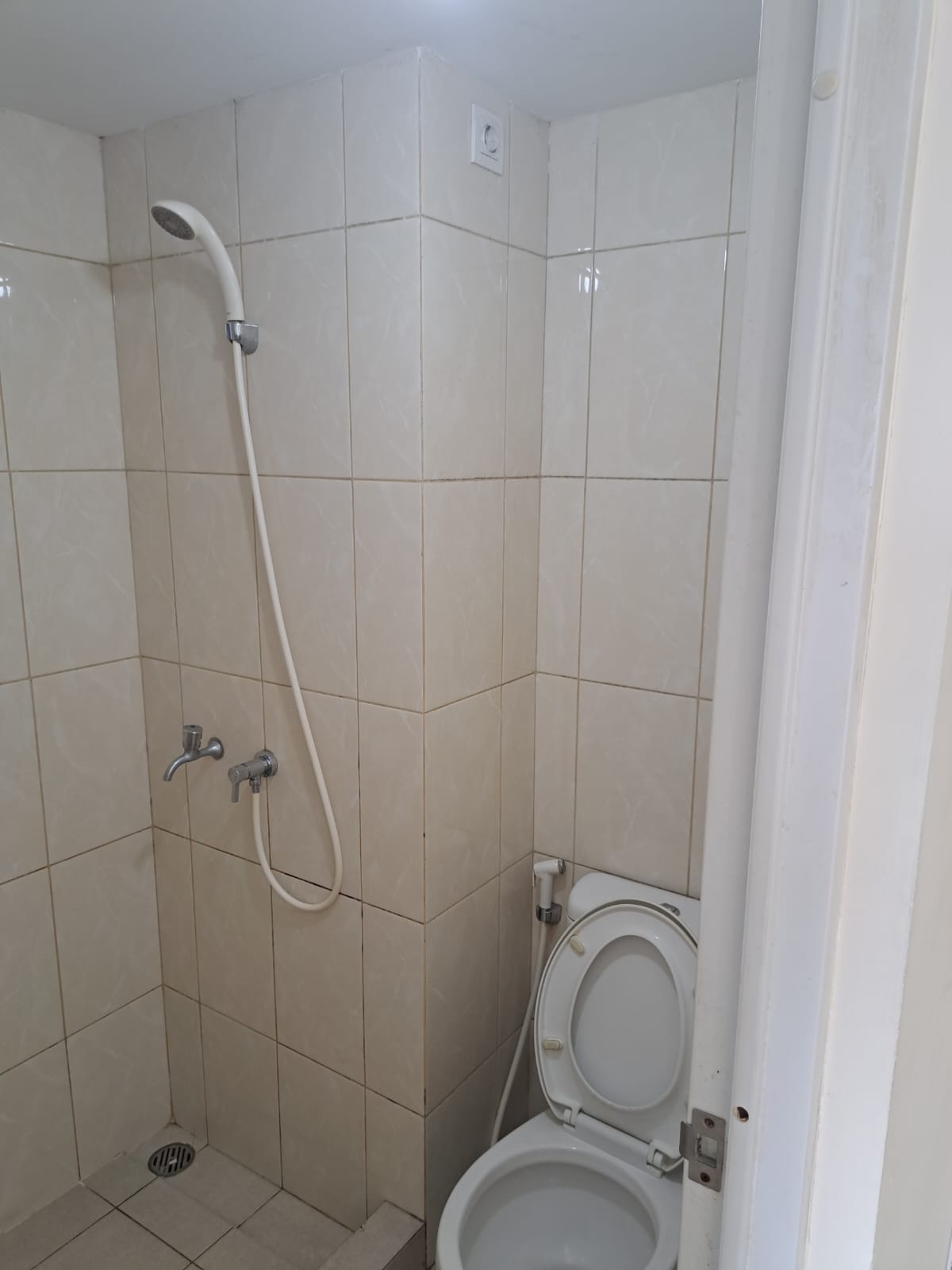 Dijual/Disewa apartemen The Springlake Summarecon Bekasi