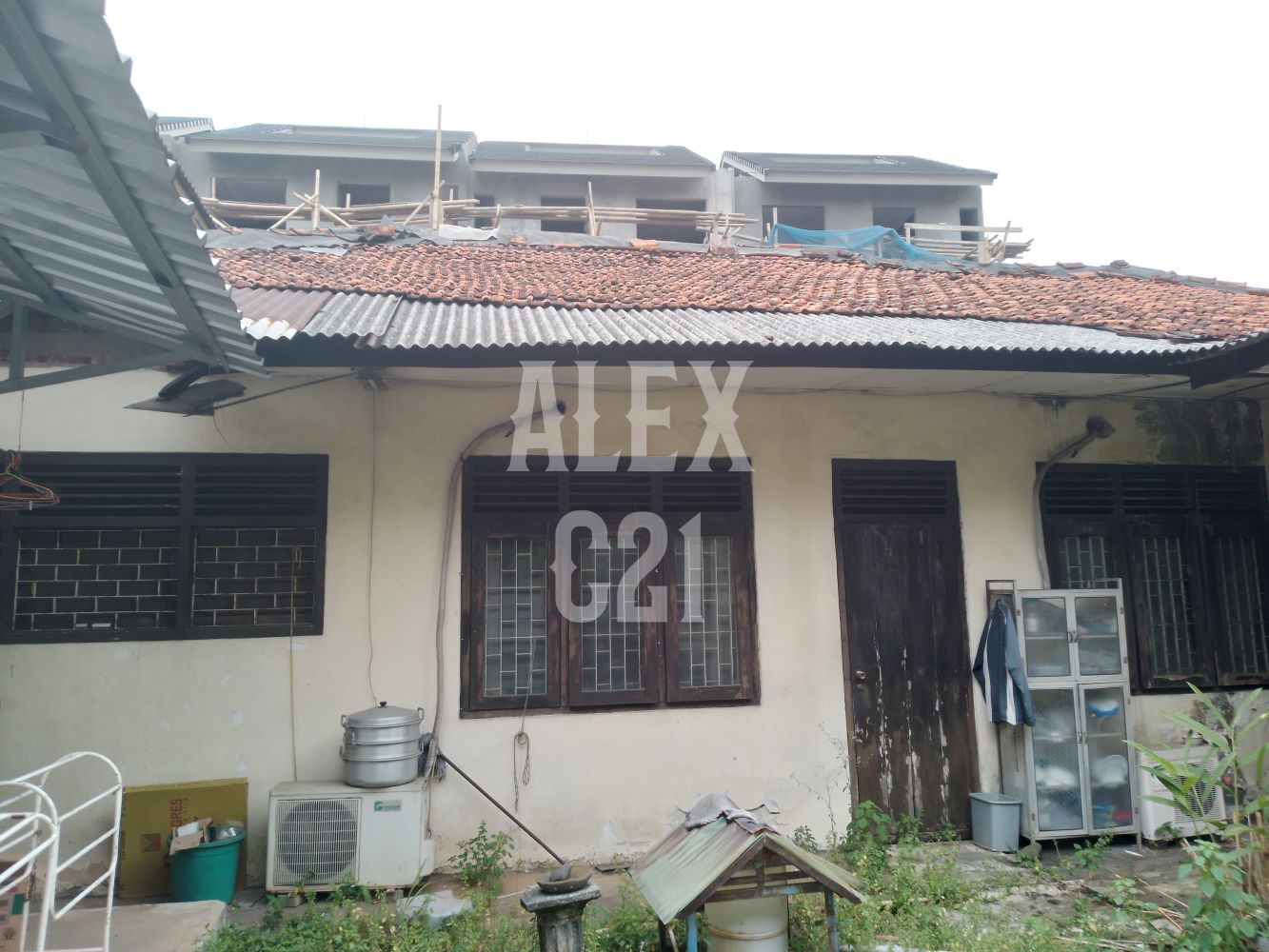 Dijual rumah hitung tanah saja BU Pondok Pinang,Kebayoran Lama