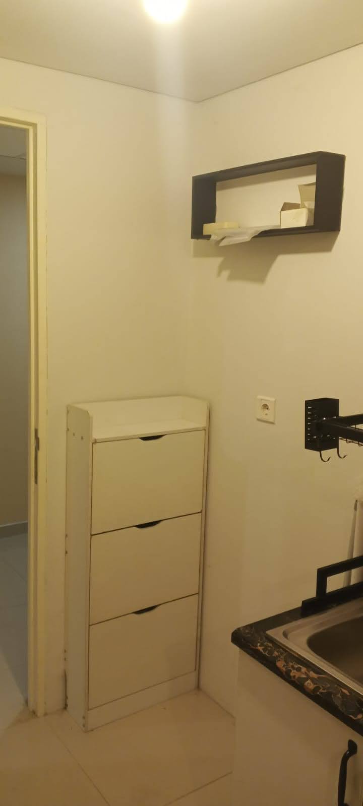 Sewa Apartement CORNELL Lantai 18 Full Furnish Surabaya