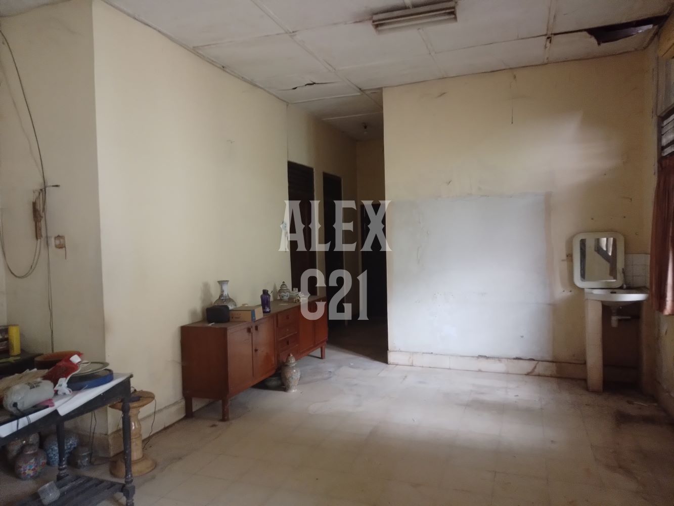 Dijual rumah hitung tanah saja BU Pondok Pinang,Kebayoran Lama