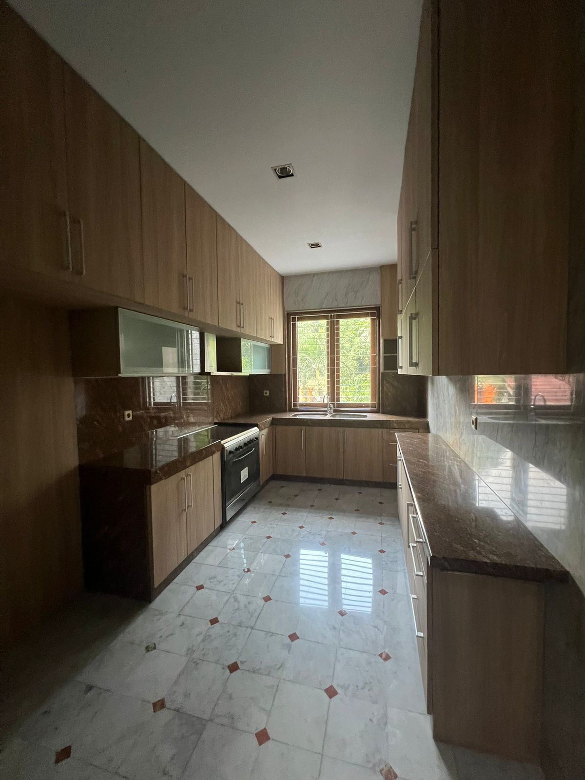 Dijual Rumah Taman Villa Meruya, Meruya Selatan, Jakarta Barat