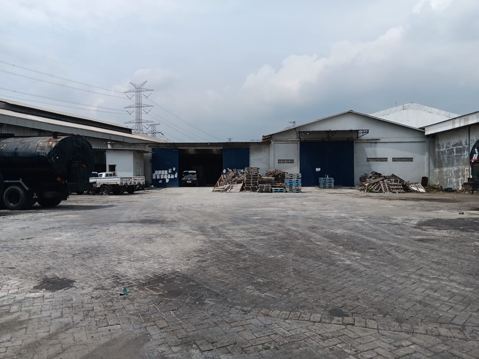 gudang dijual romokalisari surabaya