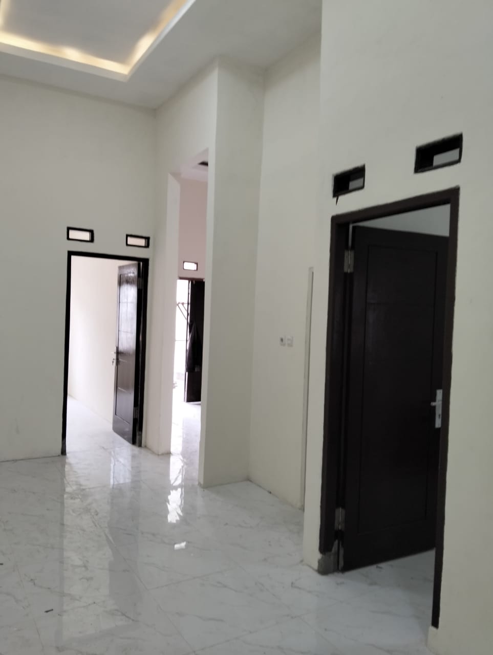 Dijual rumah siaphuni harga murah di Harapan Indah 1