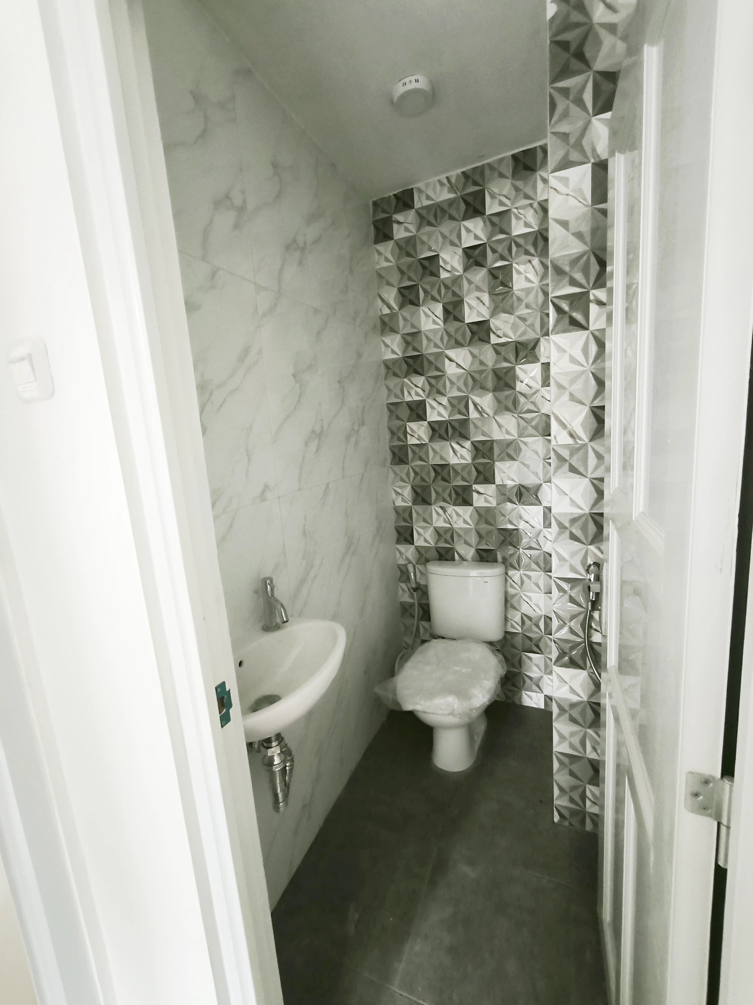 Dijual rumah minimalis siaphuni di Perumahan Imperial Gading