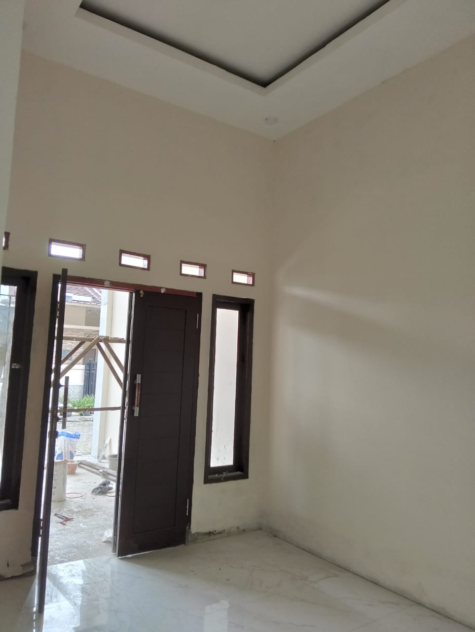 Dijual rumah siaphuni harga murah di Harapan Indah 1