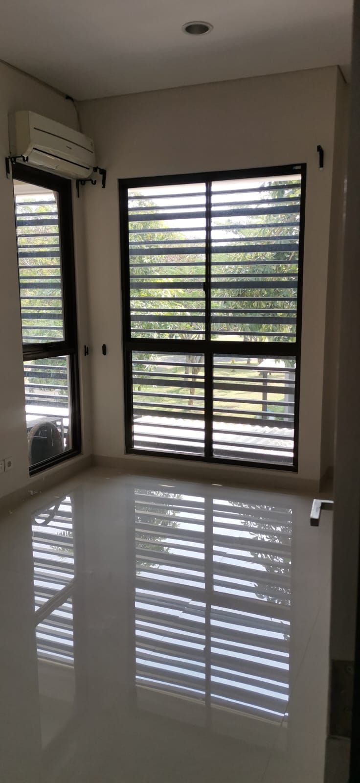 Jual rumah di The Eminent BSD Cluster Prestigia, Pagedangan