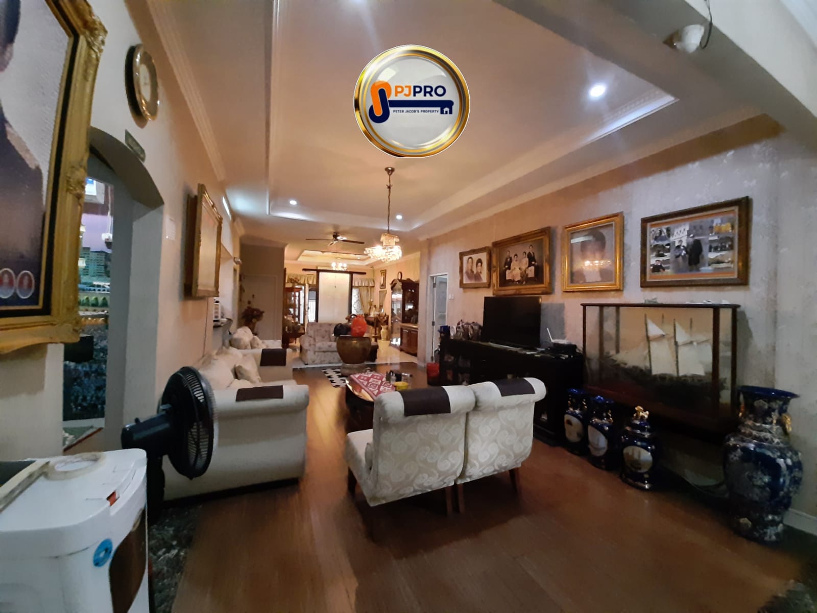 Dijual Cepat Rumah Mewah dan Luas di Condet Batu Ampar