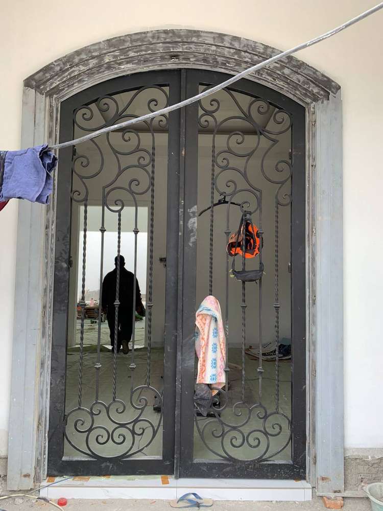 DIJUAL RUMAH MEWAH AMERICAN CLASSIC Cempaka Putih Tengah, JakPus