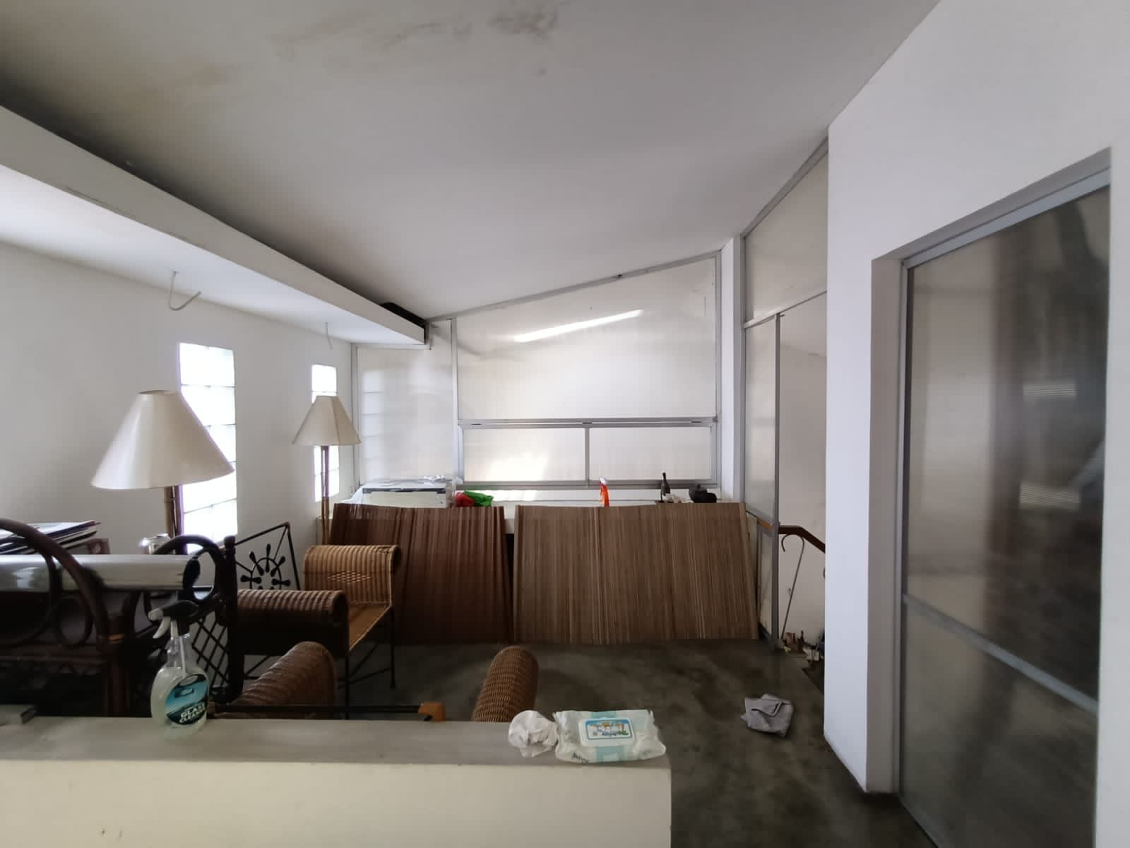 Jual rumah siap huni dan strategis di  Senen, Jakarta Pusat