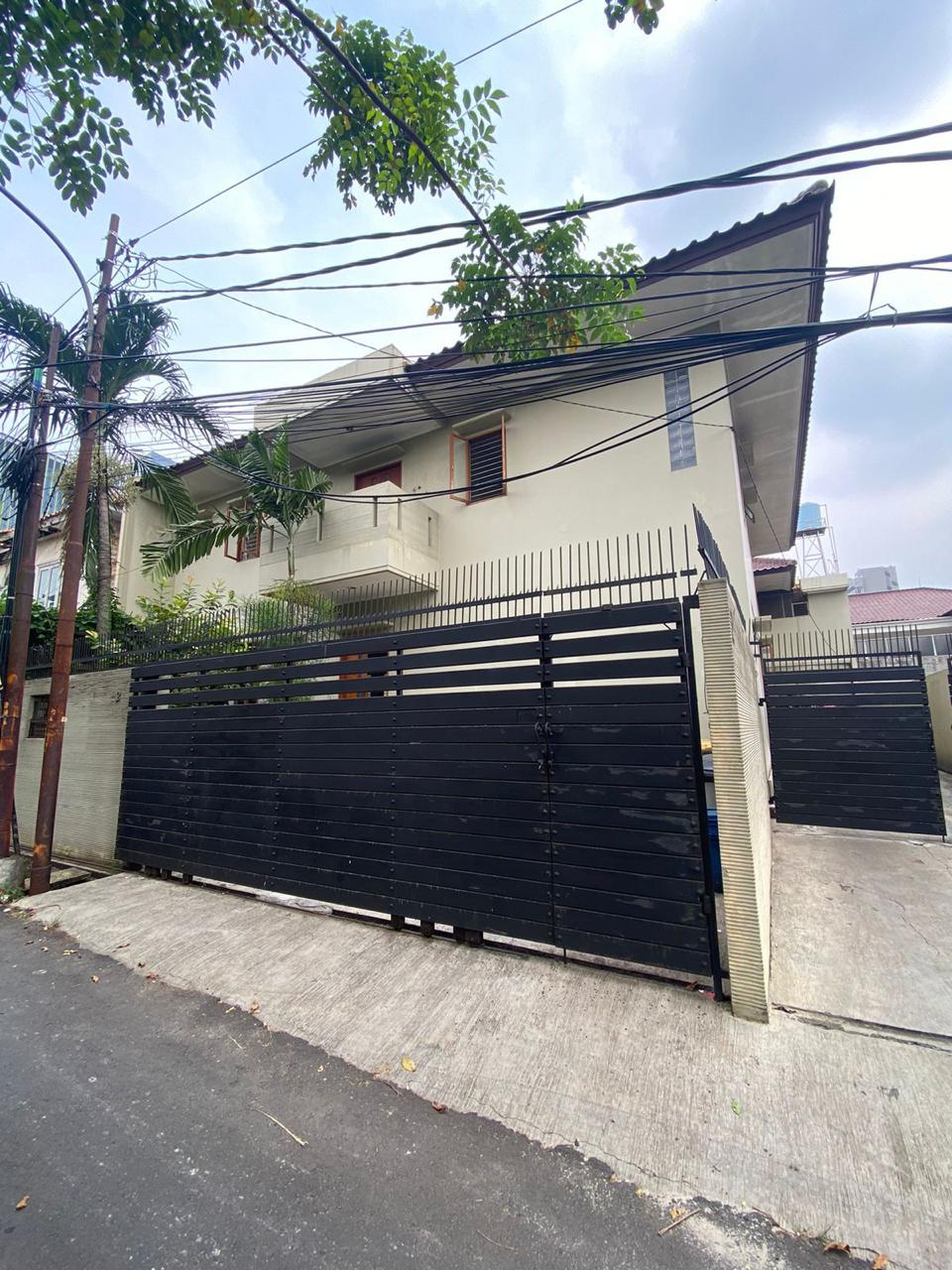 Jual rumah di Cilandak Barat, Jakarta Selatan