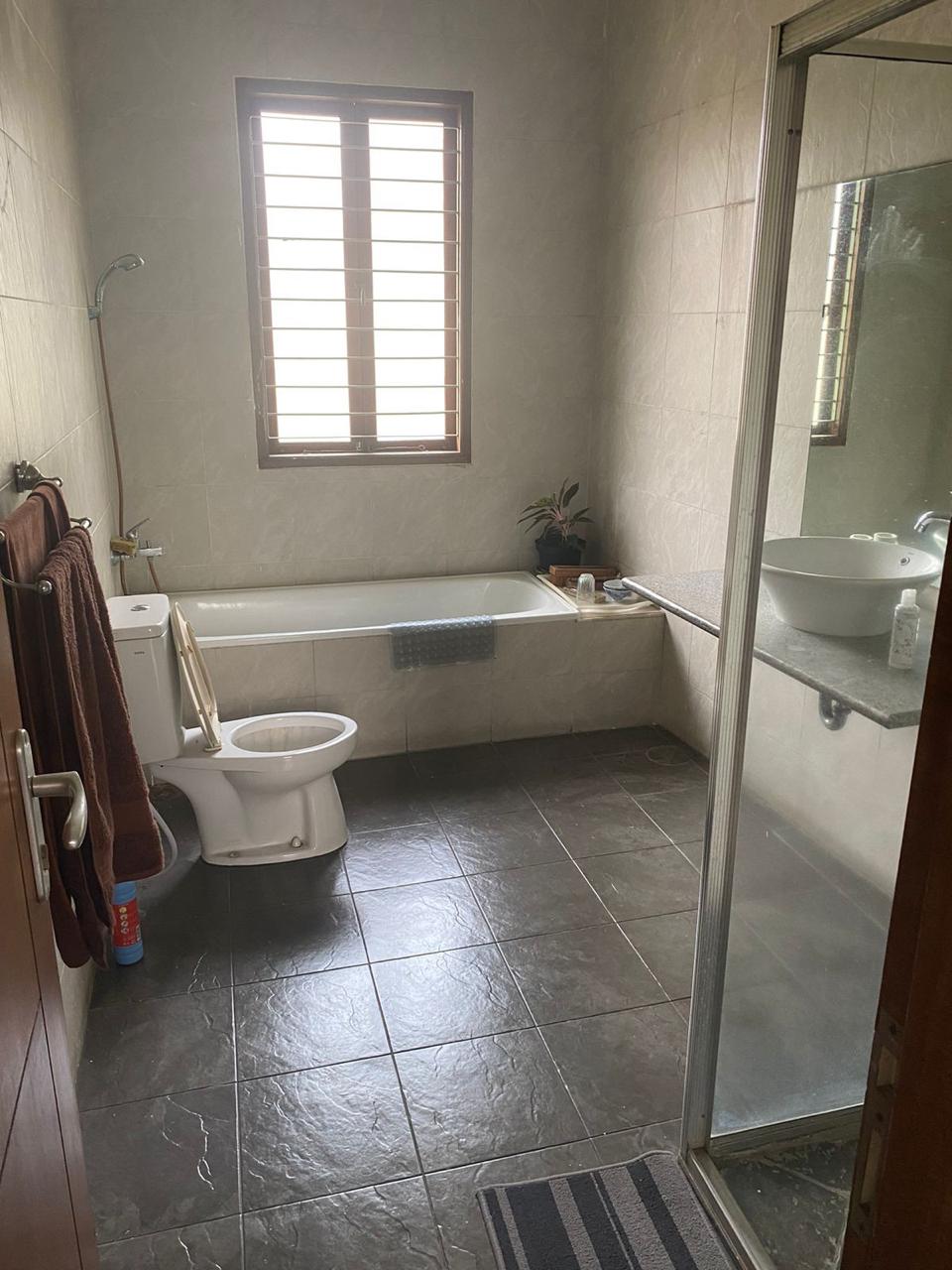 Jual rumah di Cilandak Barat, Jakarta Selatan