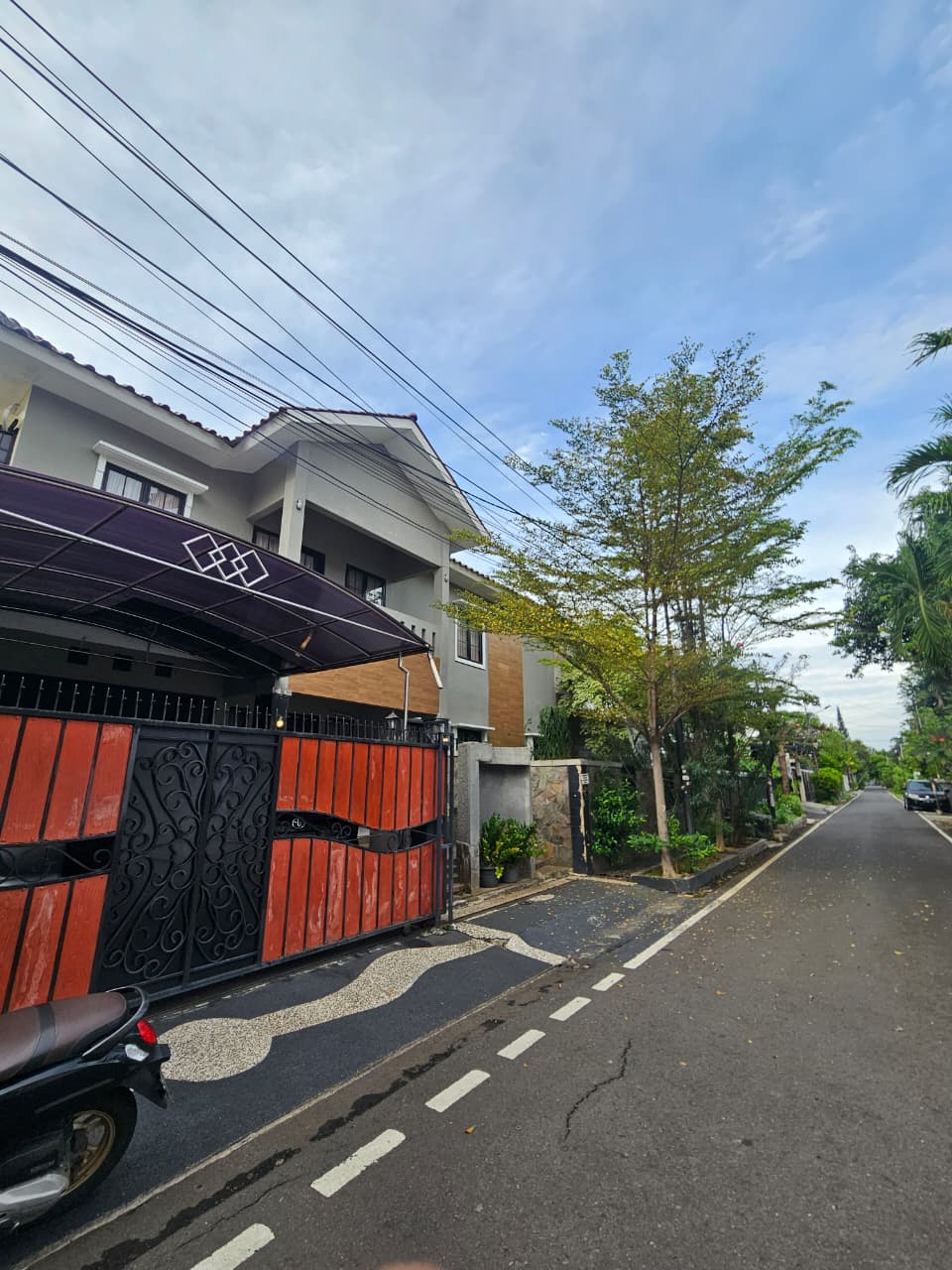 Jual rumah cantik komplek terbuka di Cempaka Putih Timur