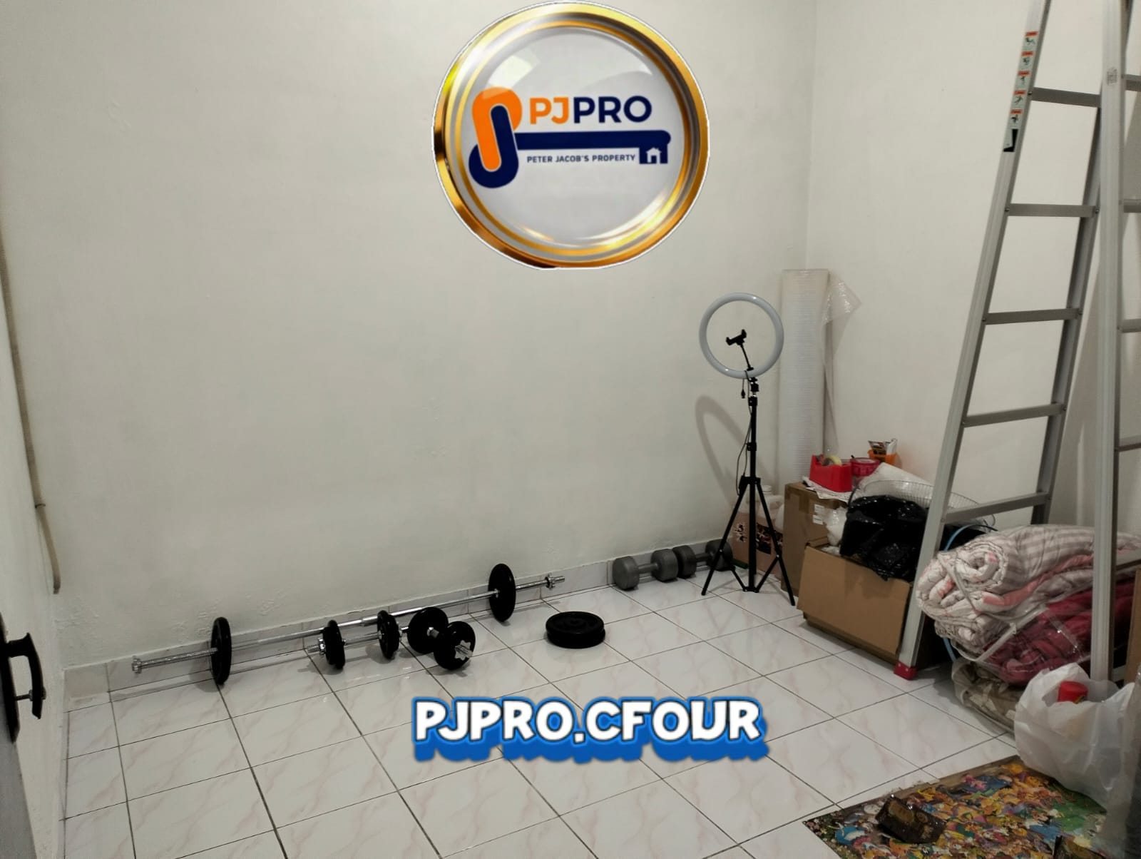 Dijual Rumah dengan Area Bebas Banjir di Villa Indah Permai