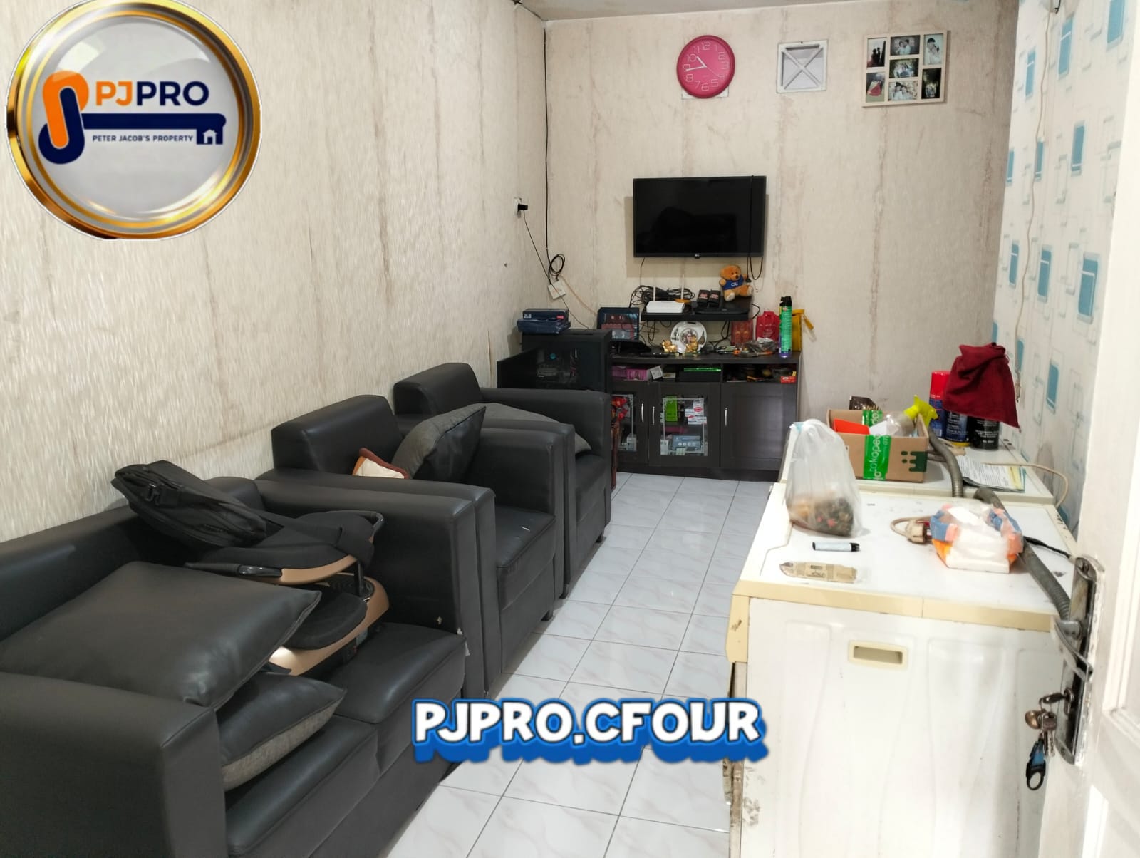 Dijual Rumah dengan Area Bebas Banjir di Villa Indah Permai