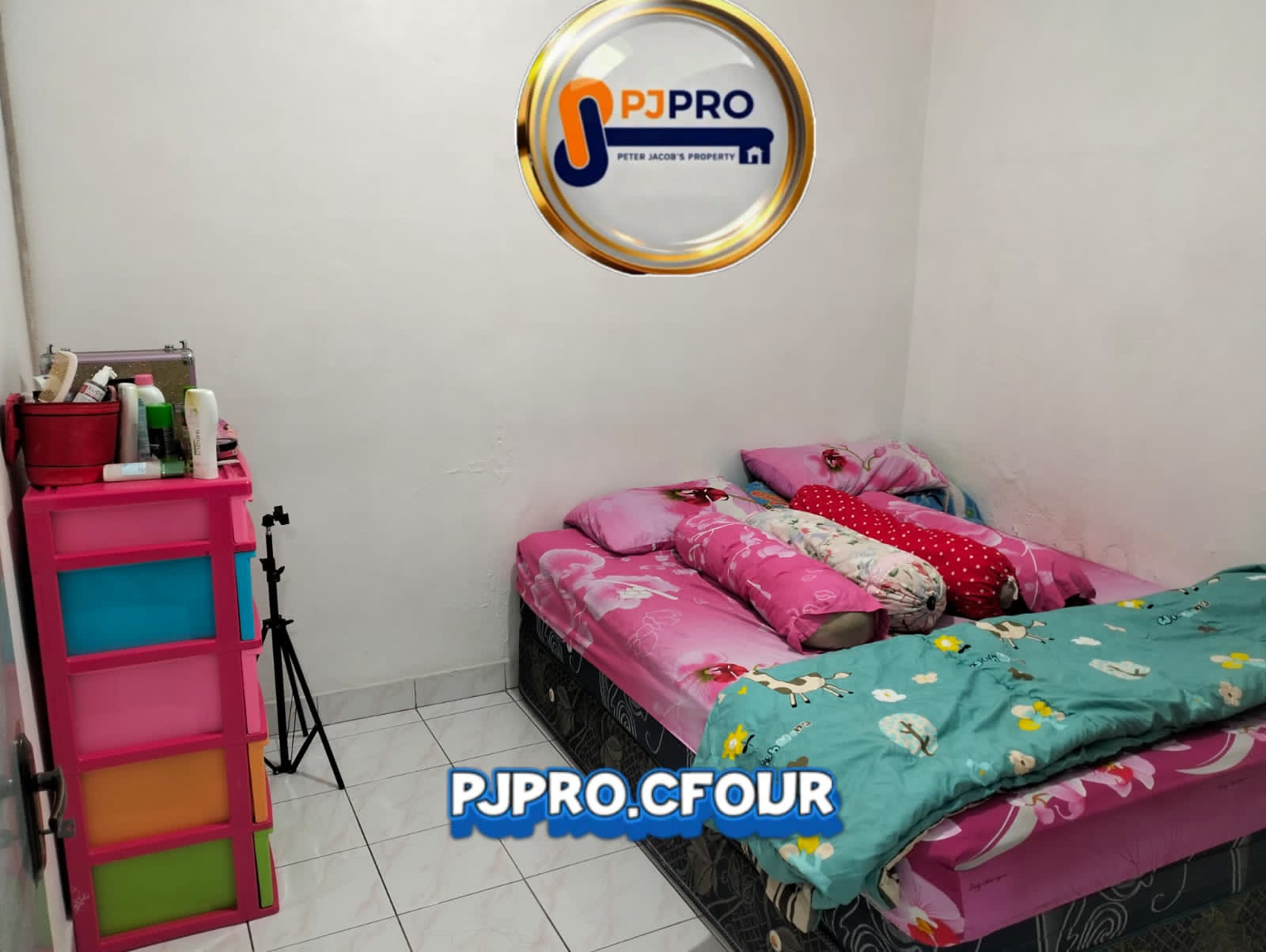 Dijual Rumah dengan Area Bebas Banjir di Villa Indah Permai