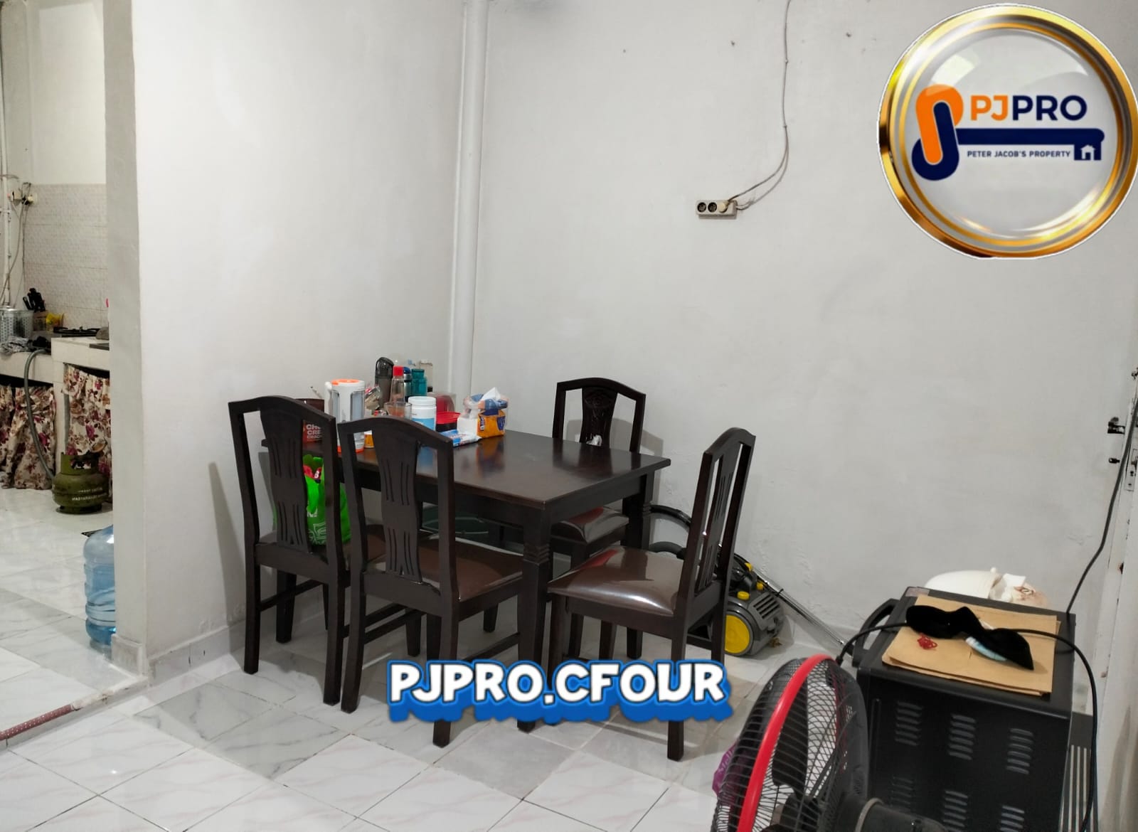 Dijual Rumah dengan Area Bebas Banjir di Villa Indah Permai