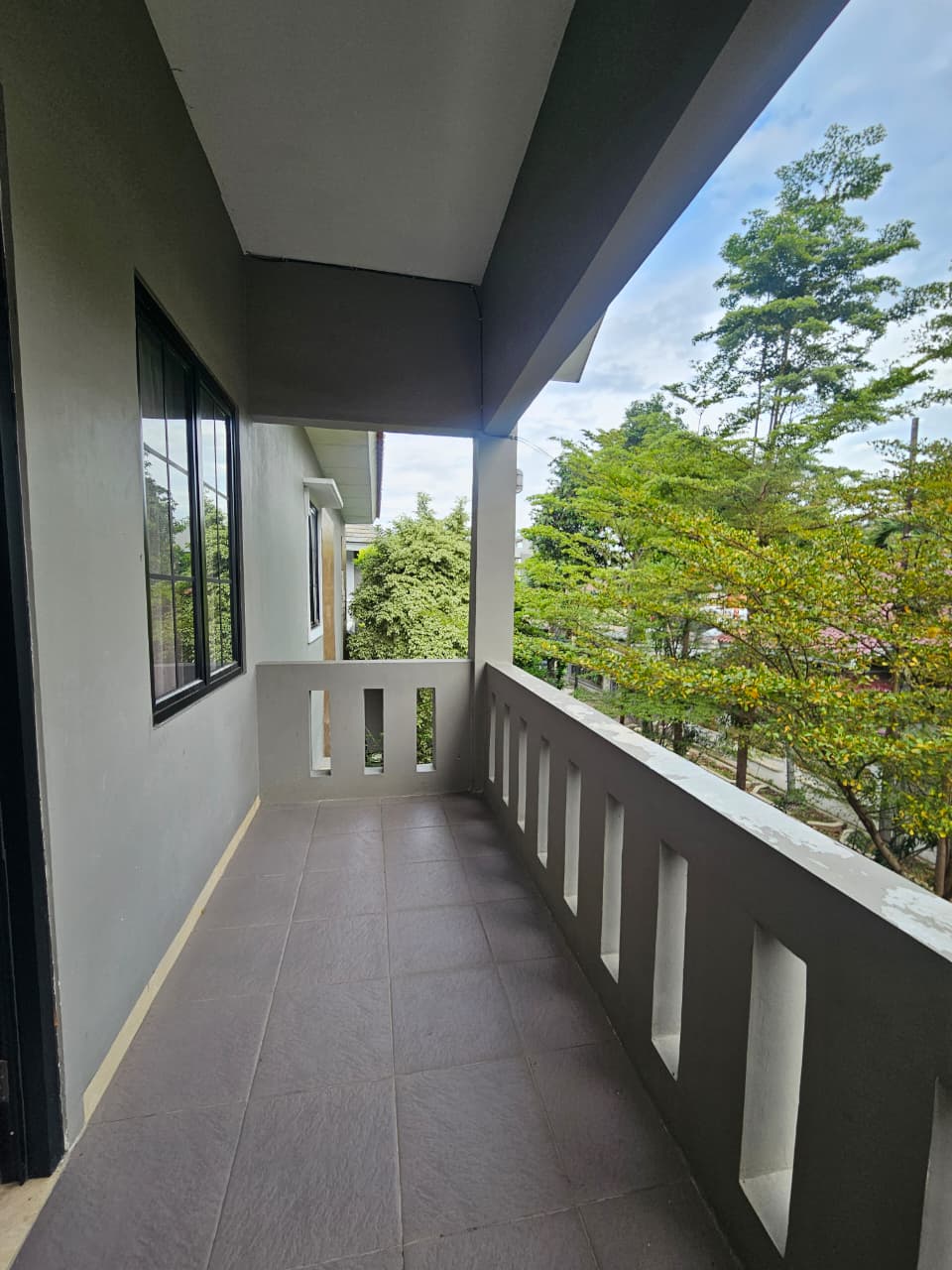 Jual rumah cantik komplek terbuka di Cempaka Putih Timur