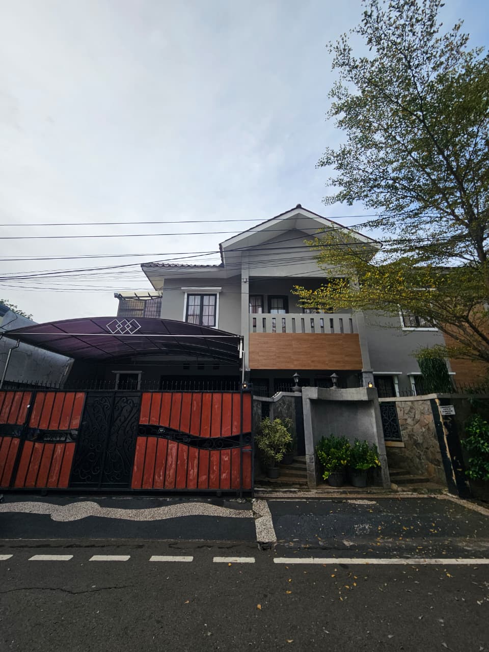 Jual rumah cantik komplek terbuka di Cempaka Putih Timur