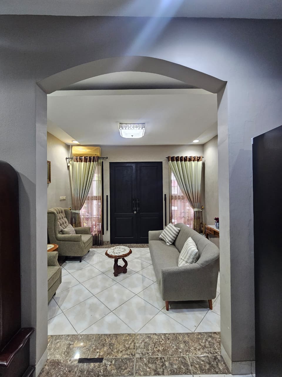 Jual rumah cantik komplek terbuka di Cempaka Putih Timur