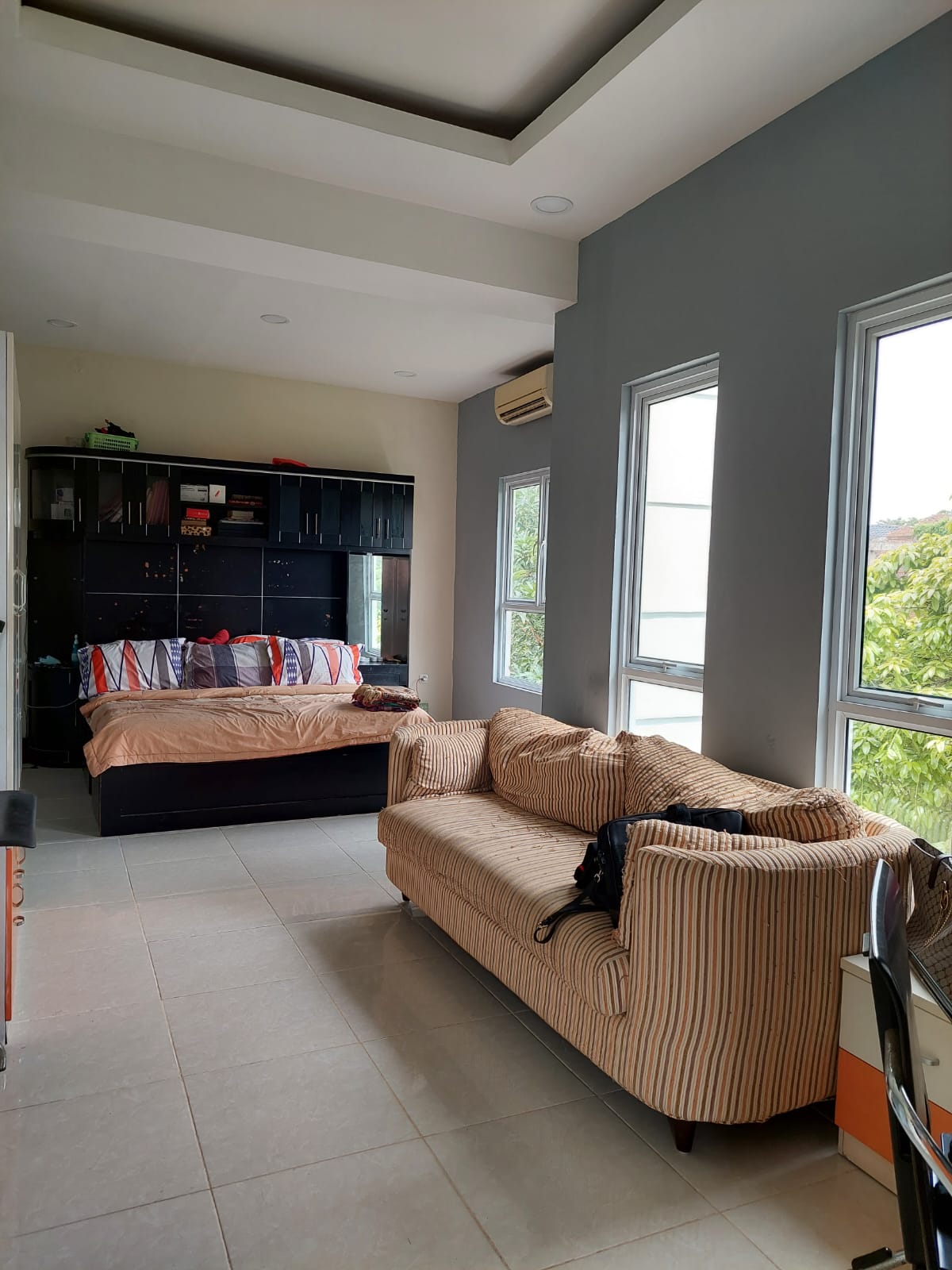 Jual cepat rumah hook dan strategis di Komplek HII Kelapa Gading