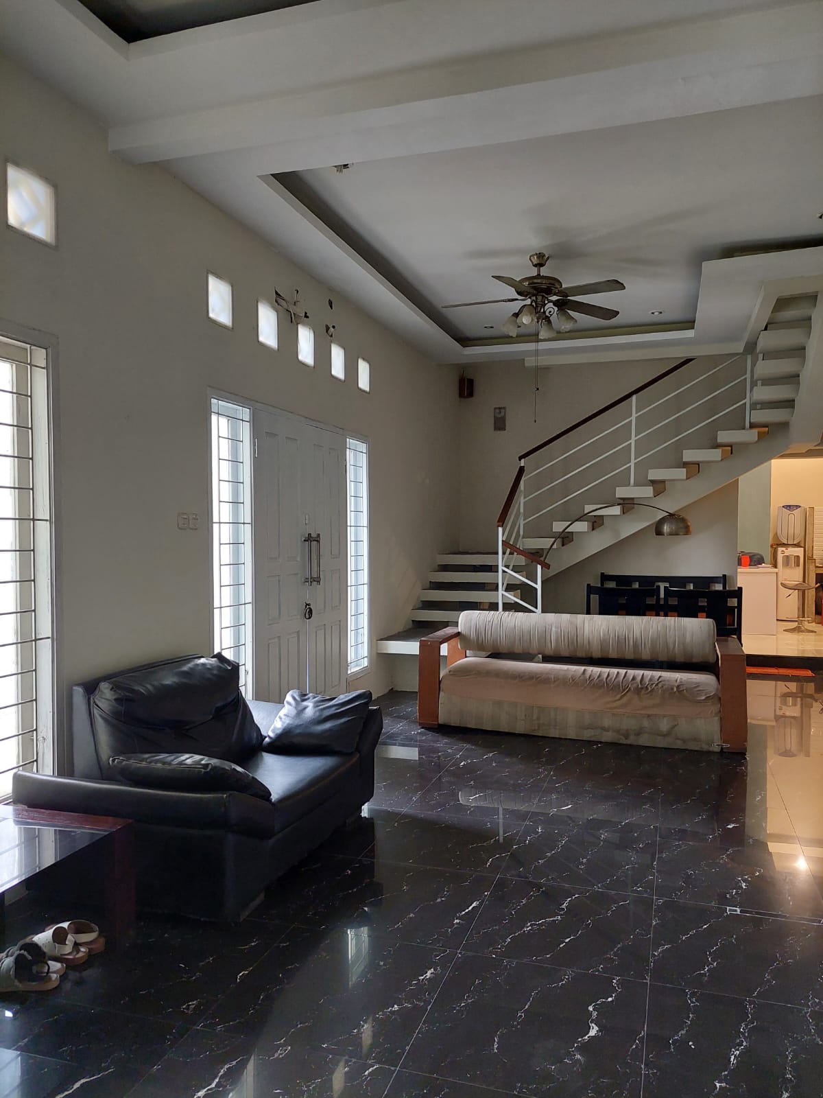 Jual cepat rumah hook dan strategis di Komplek HII Kelapa Gading