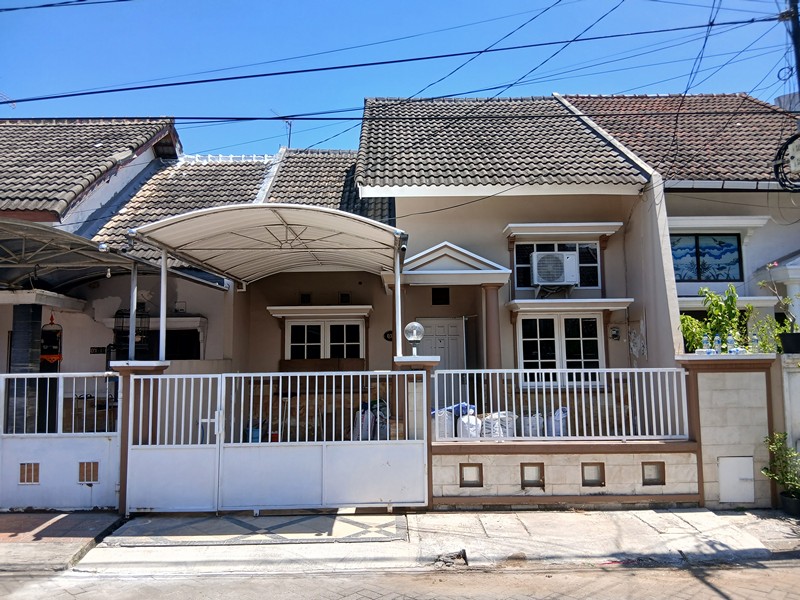 SEWA Rumah Taman Pondok Indah, Wiyung, Surabaya - Hommy & Cosy