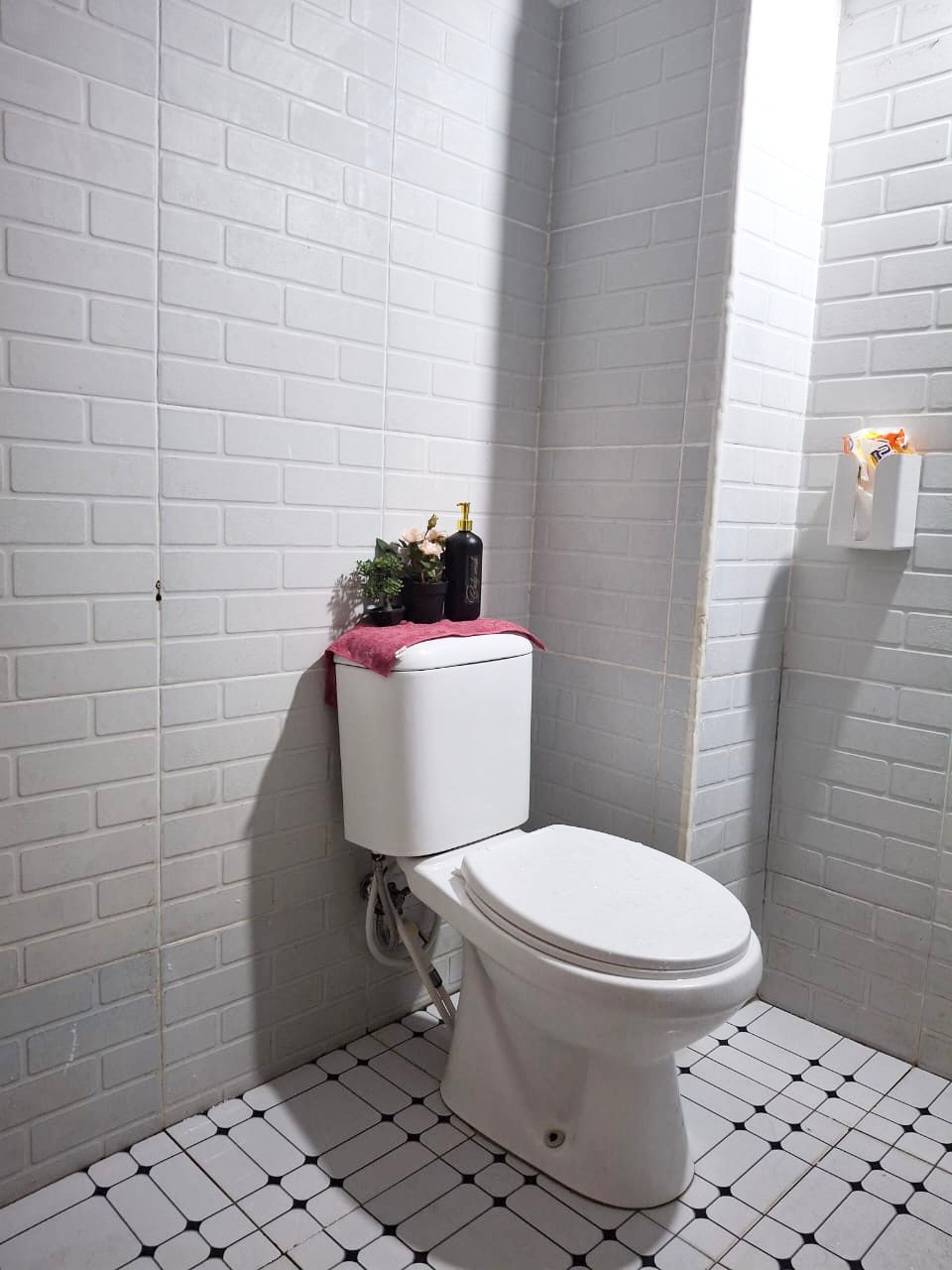 Jual ruko second dan siap huni di Rukan San Milano, Kalideres